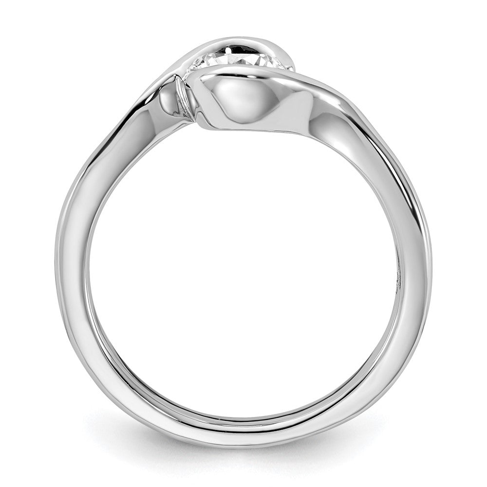 Round lab-grown diamond solitaire engagement ring in 14K white gold