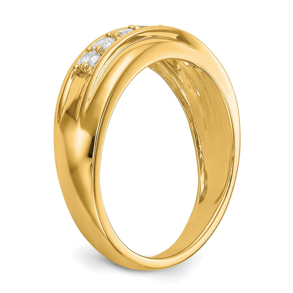 Round lab-grown diamond men's ring in 14K yellow gold